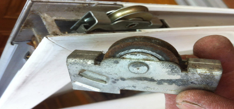 screen door roller repair in Malibu